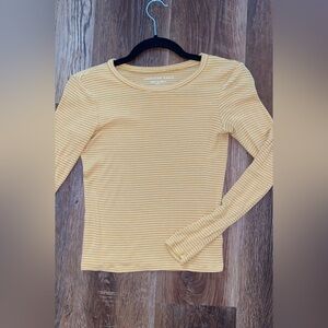 American Eagle size xs white n yellow long sleeve top